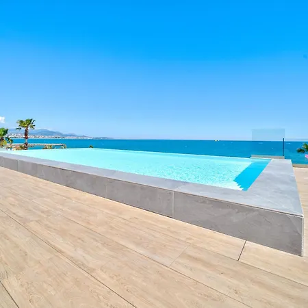 Rooftop 3 Pieces Avec Piscine Face Apartment *